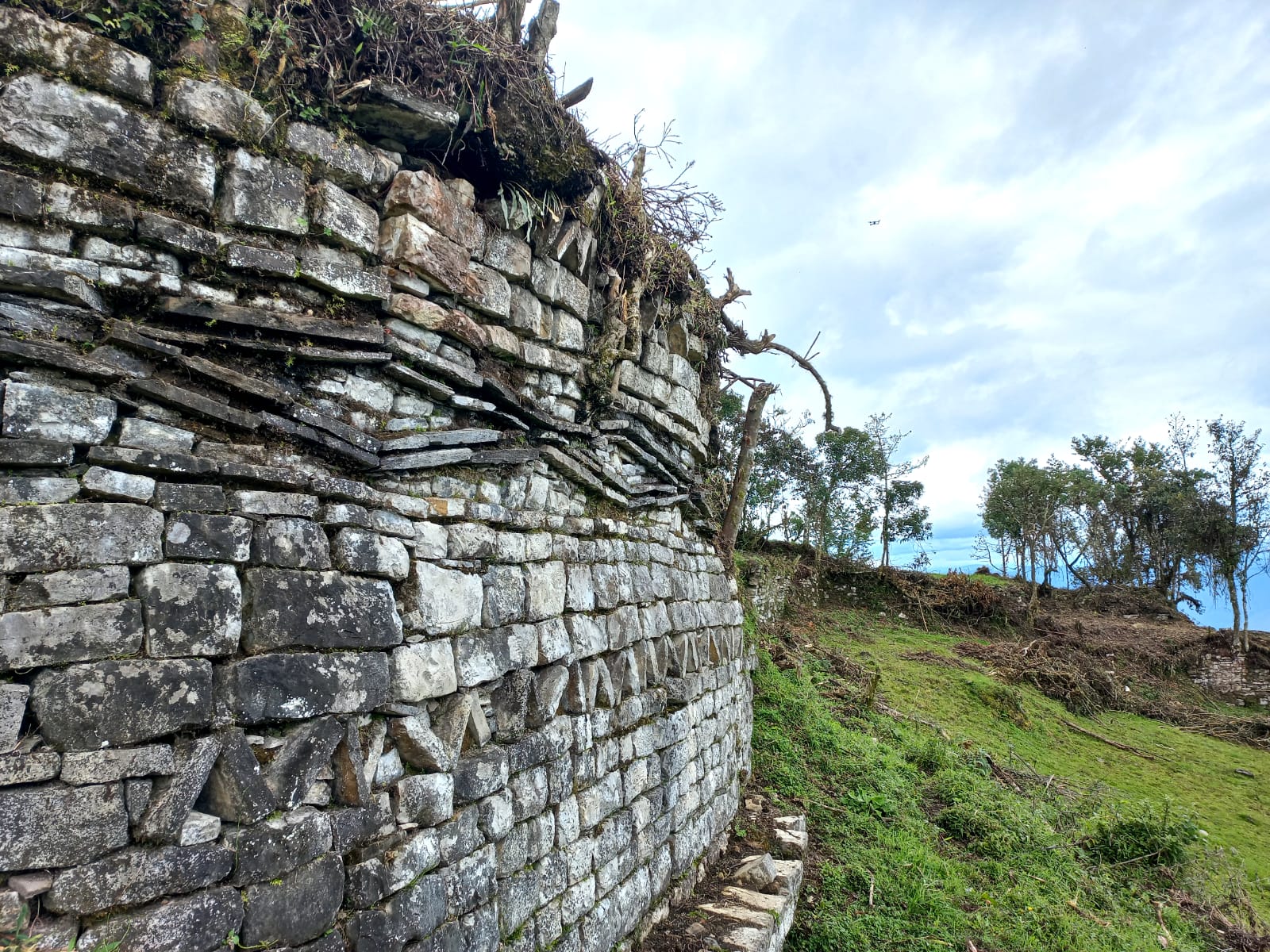 COMPLEJO ARQUEOLÓGICO DE YALAPE ¡UN NUEVO KUELAP AL DESCUBIERTO!